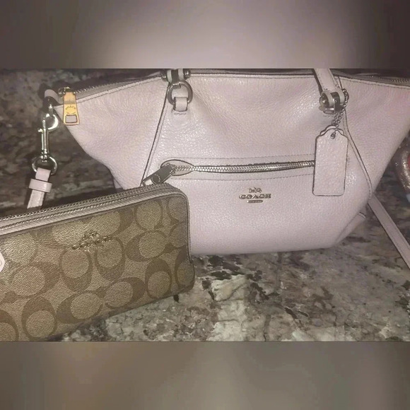 Coach purse and wallet set Authentic coach Good life left - Picture 4 of 10